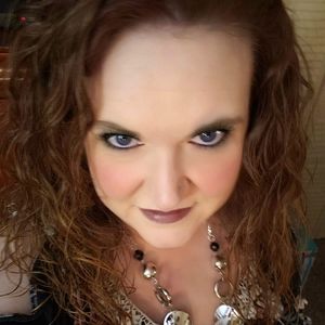 Meet your Posher, Valerie